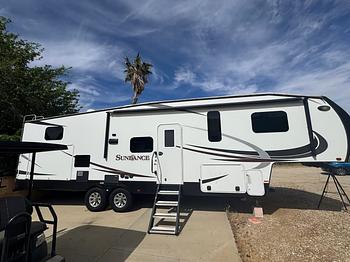 Thumbnail of RV