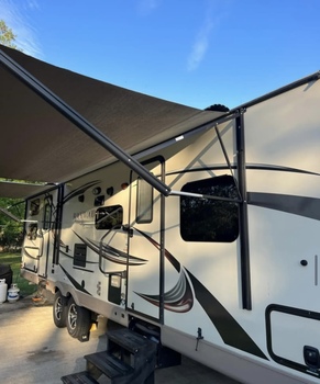 Thumbnail of RV