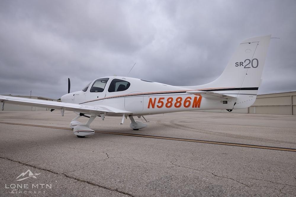 N5886M-0004.jpg