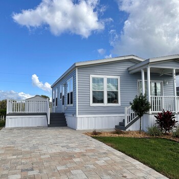 Thumbnail of mobile home