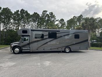 Thumbnail of RV