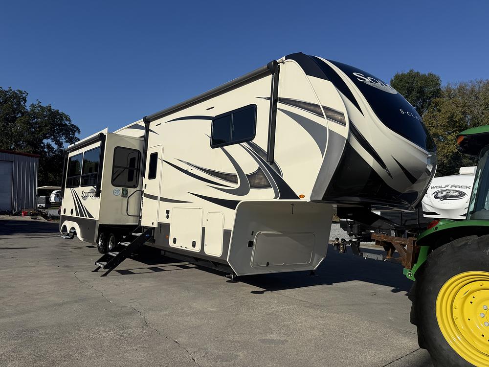 Photo of Rv
