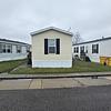 Mobile Home for Sale: 2 Bed 1 Bath 2014 Redman
