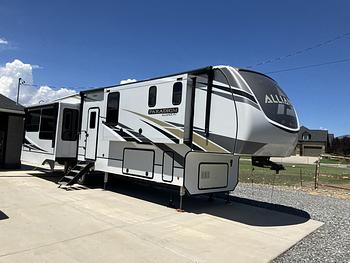 Thumbnail of RV