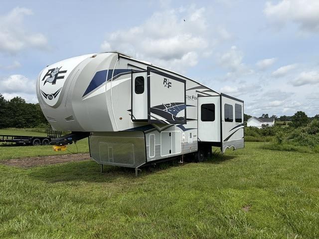 Photo of Rv