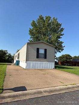Thumbnail of mobile home