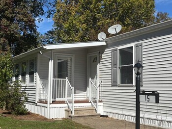 Thumbnail of mobile home