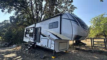 Thumbnail of RV