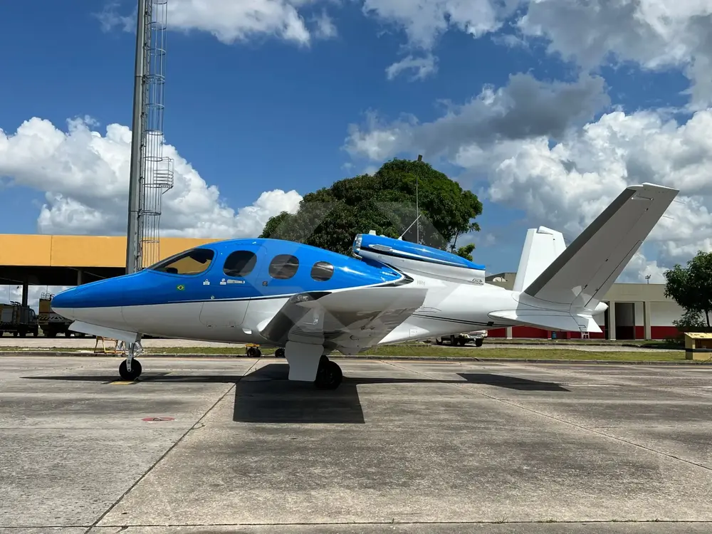 7913/cirrus-vision-jet-g2-plus-2022-flightmarket-id-7913-46540.webp