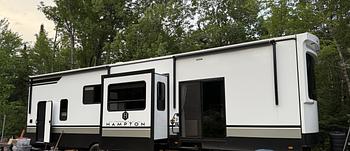 Thumbnail of RV