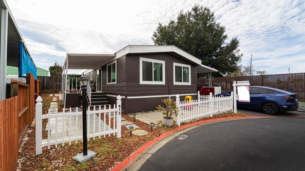 Photo of Mobile Home