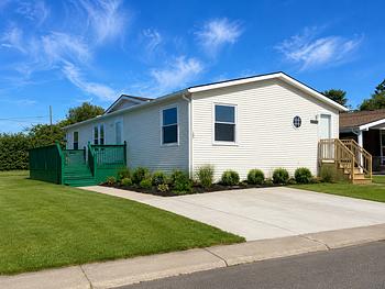 Thumbnail of mobile home