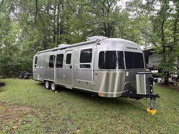 Thumbnail of RV