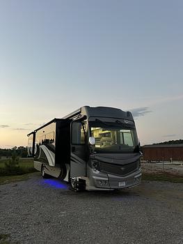 Thumbnail of RV
