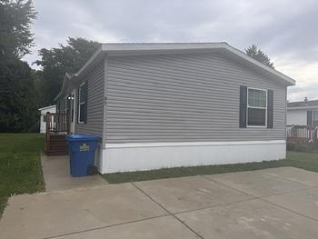 Thumbnail of mobile home