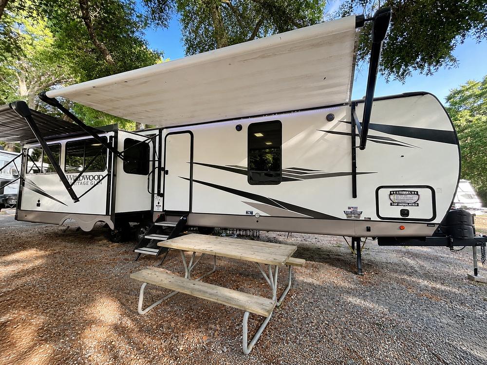 Photo of Rv