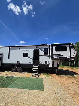 Thumbnail of RV