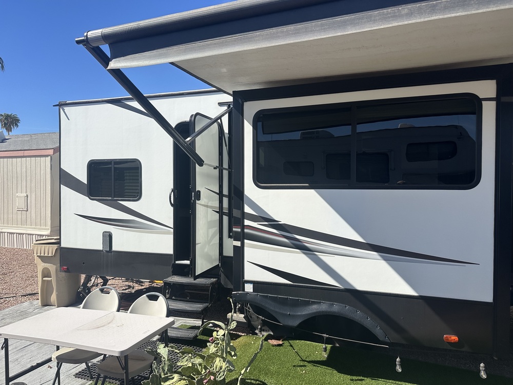 Photo of Rv