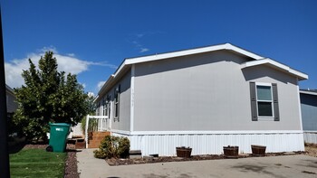 Thumbnail of mobile home