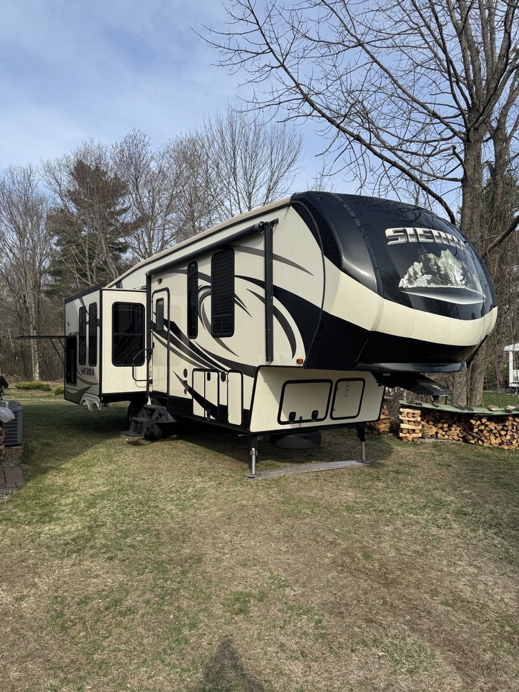 Photo of Rv