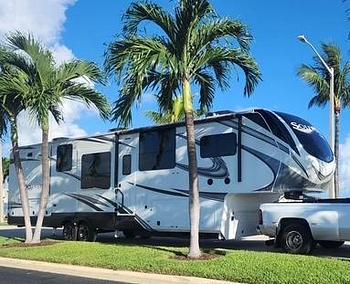Photo of Rv