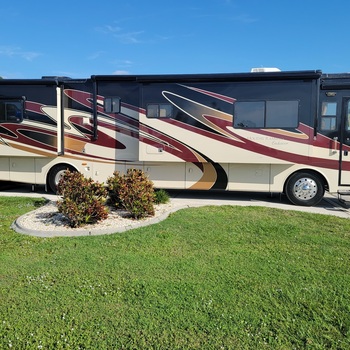 Thumbnail of RV