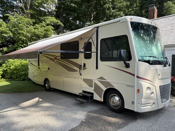 Thumbnail of RV