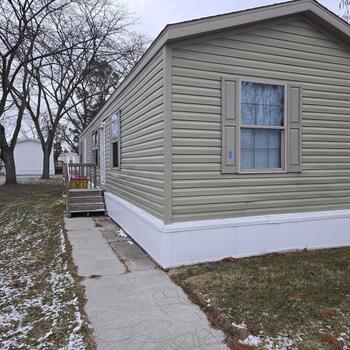 Thumbnail of mobile home