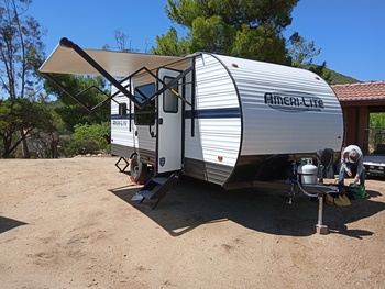 Thumbnail of RV