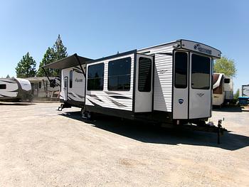 Thumbnail of RV