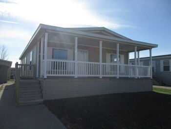 Thumbnail of mobile home