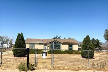 Thumbnail of mobile home