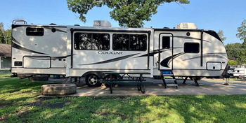 Thumbnail of RV
