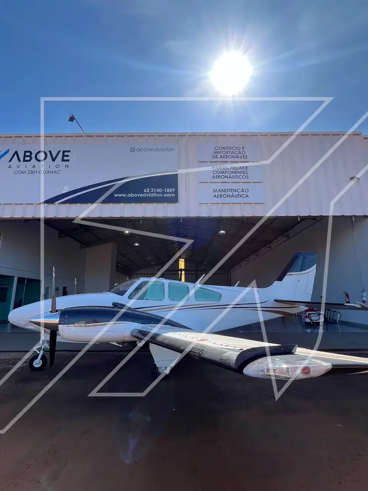 7125/beechcraft-baron-e55-1975-flightmarket-id-7125-10383.webp