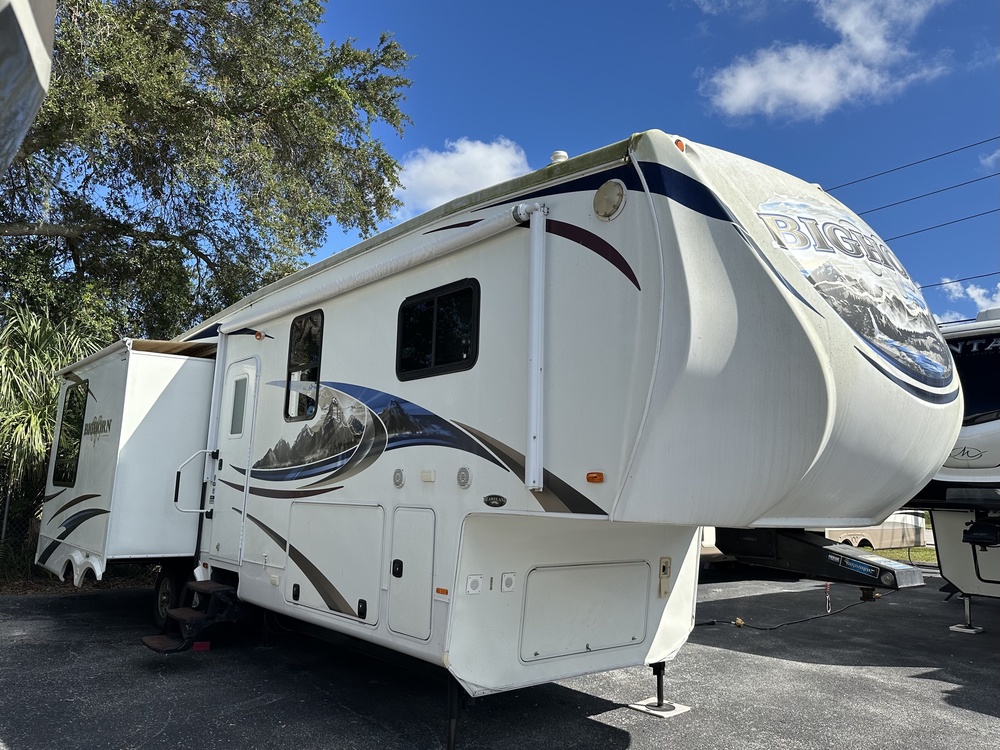 Photo of Rv