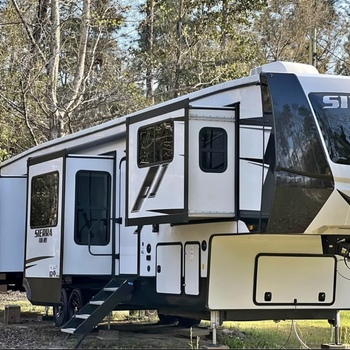 Thumbnail of RV
