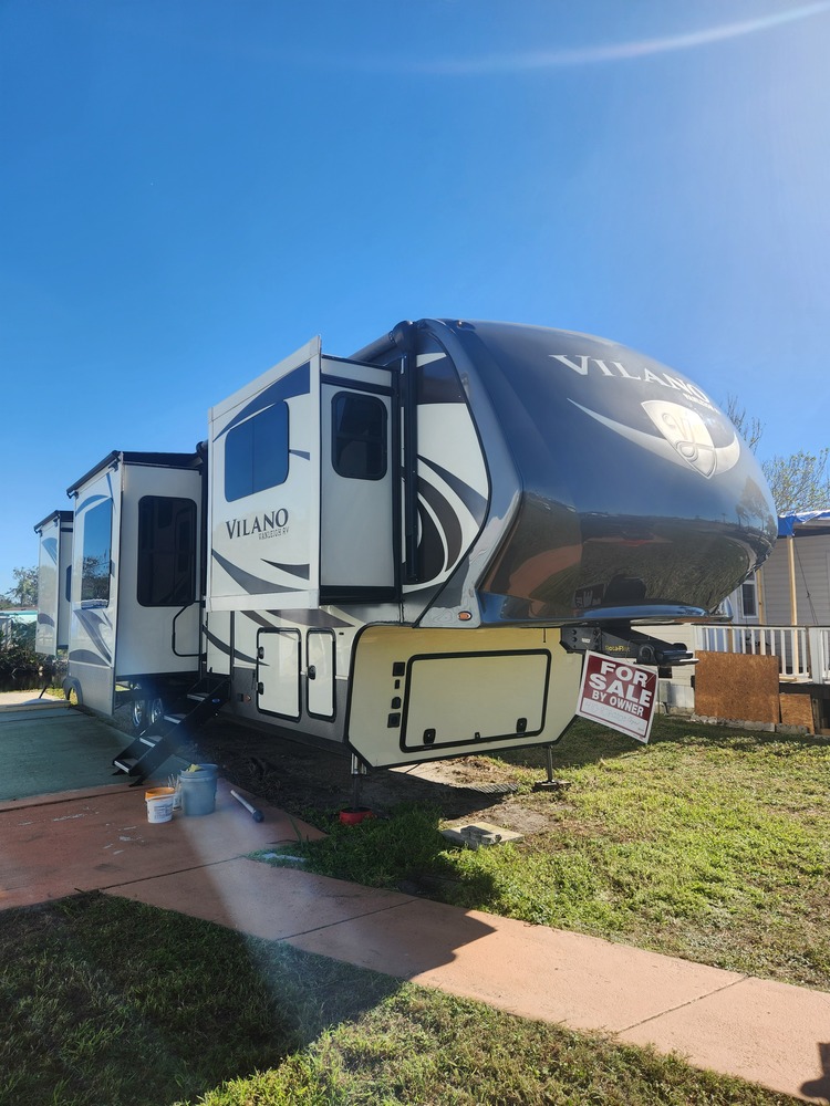 Photo of Rv