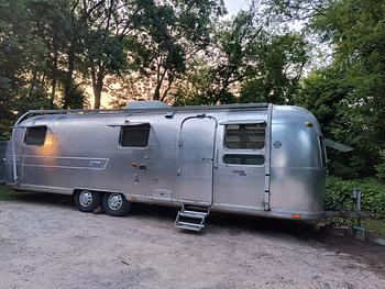 Thumbnail of RV