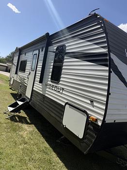Thumbnail of RV