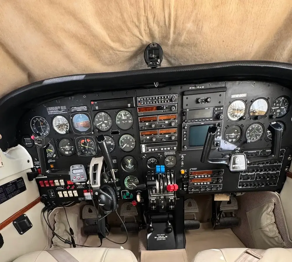 7424/neiva-piper-emb-810d-seneca-iii-1993-flightmarket-id-7424-49023.webp