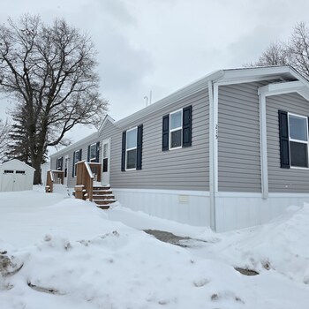 Thumbnail of mobile home