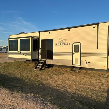 Thumbnail of RV
