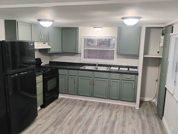 Photo of For Sale: 2-bedroom, 1-bathroom |  Woodland Hills 37