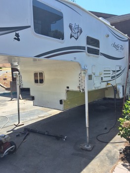 Thumbnail of RV