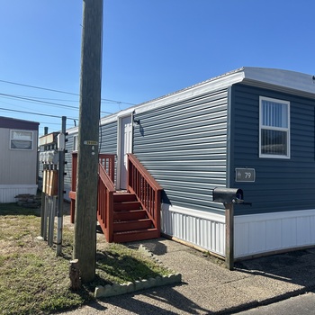 Thumbnail of mobile home