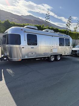 Thumbnail of RV