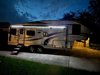 Thumbnail of RV