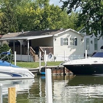 Thumbnail of mobile home
