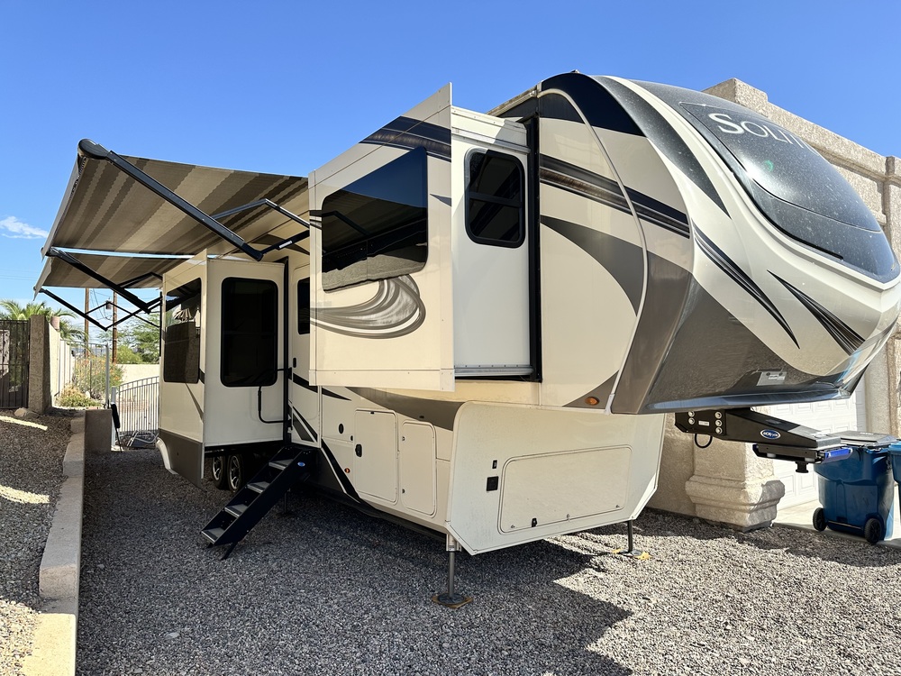 Photo of Rv