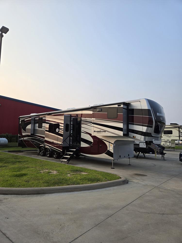 Photo of Rv